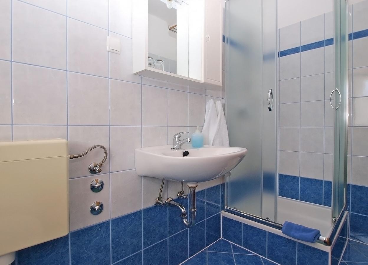 Rooms Ivica 1452 Fažana Buitenkant foto