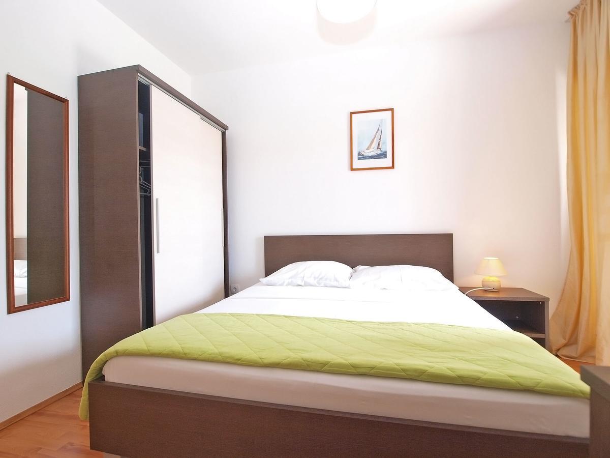 Rooms Ivica 1452 Fažana Buitenkant foto