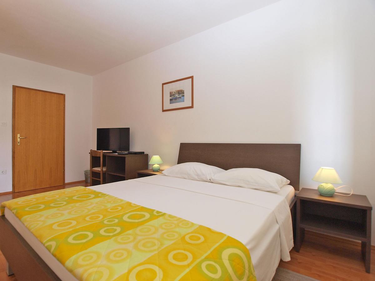 Rooms Ivica 1452 Fažana Buitenkant foto