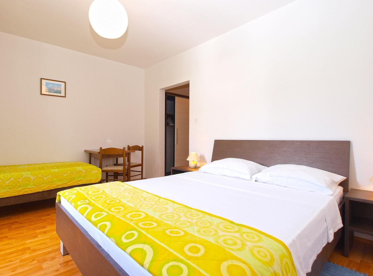 Rooms Ivica 1452 Fažana Buitenkant foto