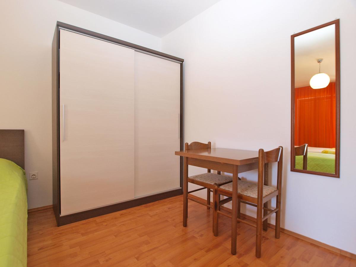 Rooms Ivica 1452 Fažana Buitenkant foto